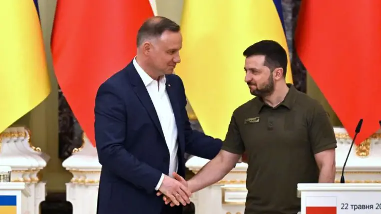 Duda: Ukrajna különleges státust készül adni a lengyeleknek