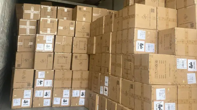 700 ezer euró értékű elektromos cigarettát foglaltak le az ukrán vámosok. Fotó: Ukrán Állami Vámszolgálat 