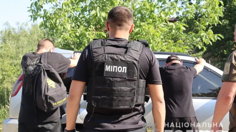 Forró nyomon kaptak el egy embercsempészt Kárpátalján. Fotó: Nemzeti Rendőrség