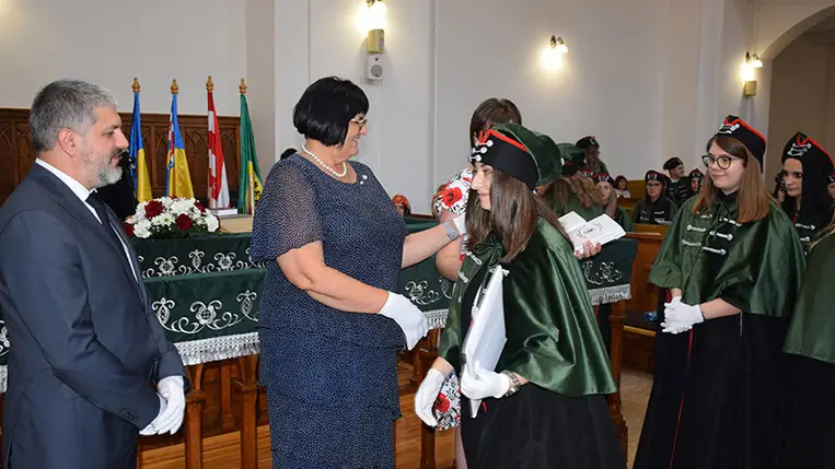 A diplomaátadó ünnepségre – melyet online is közvetítettek – június elsején a beregszászi református templomban került sor. Fotó: Kovács Erzsébet