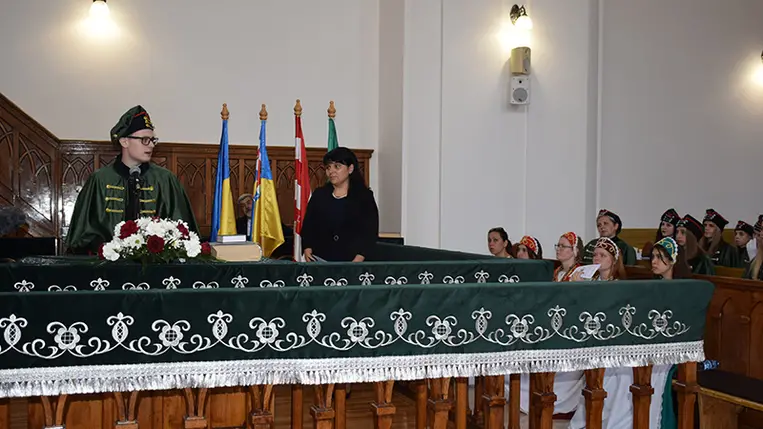 A diplomaátadó ünnepségre – melyet online is közvetítettek – június elsején a beregszászi református templomban került sor. Fotó: Kovács Erzsébet