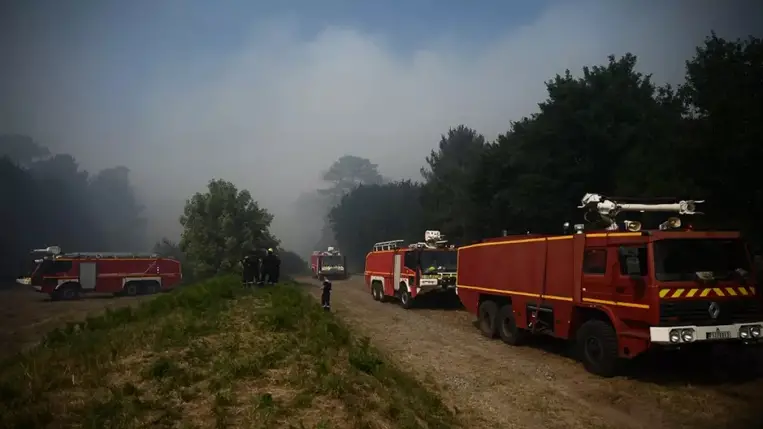 Közel 1200 hektárt perzseltek fel a lángok Délkelet-Franciaországban gyújtogatás miatt, evakuálás