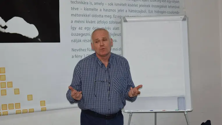 Bemutatjuk Gabóda Bélát, a Kárpátaljai Pedagógus-továbbképző Intézet Beregszászi Tagozatának vezetőjét