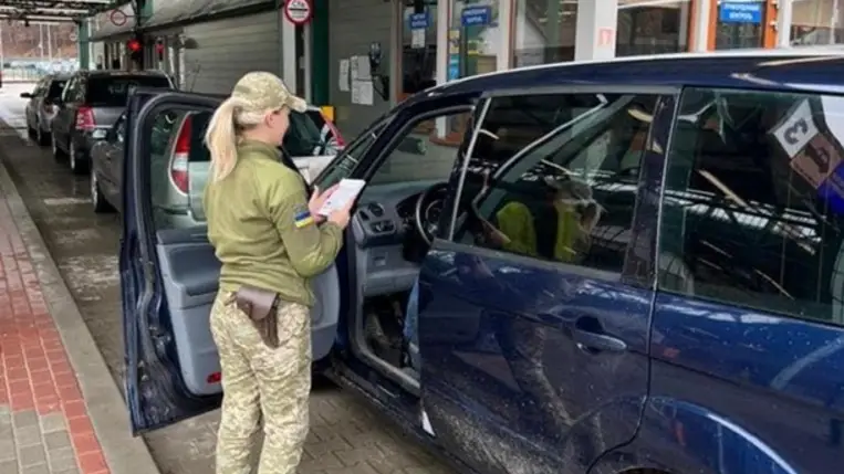 Módosítanák a férfiak kiutazásával és mozgósításával kapcsolatos törvényt