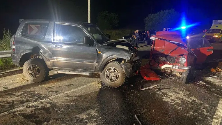 Kárpátalján egy közúti balesetben egy ember meghalt, hatan pedig megsebesültek