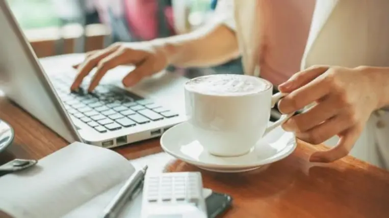 Tej helyett ezt öntsük a kávénkba