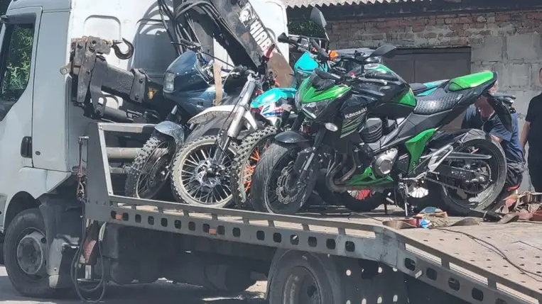 Kárpátalján egy hét alatt 355 büntetést osztottak ki motorkerékpárosoknak