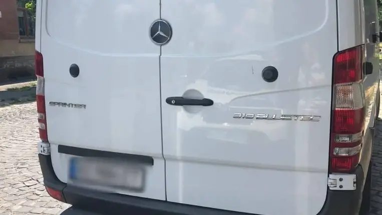 Kárpátalján nagy mennyiségű, zárjegy nélküli cigarettát találtak egy mikrobuszban