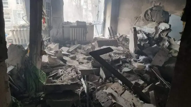 Az orosz erők tovább lövik Donyeck megye városait