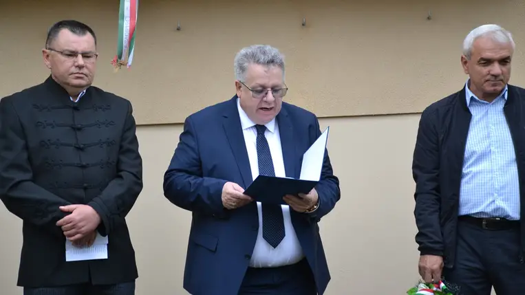 A békéért és nemzetünkért imádkozva Trianonra emlékeztek Badalóban