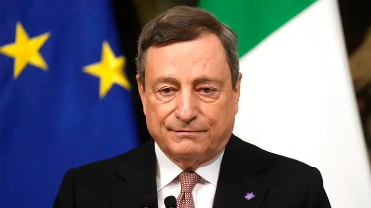 A Draghi-kormány a helyén maradt, az Öt Csillag Mozgalom kettészakadt