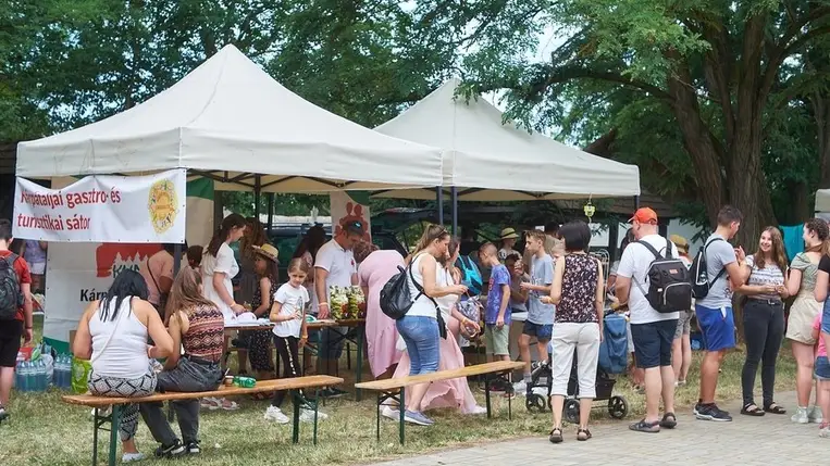 Nyíregyházán találkoztak a Kárpát-medence magyar családjai 