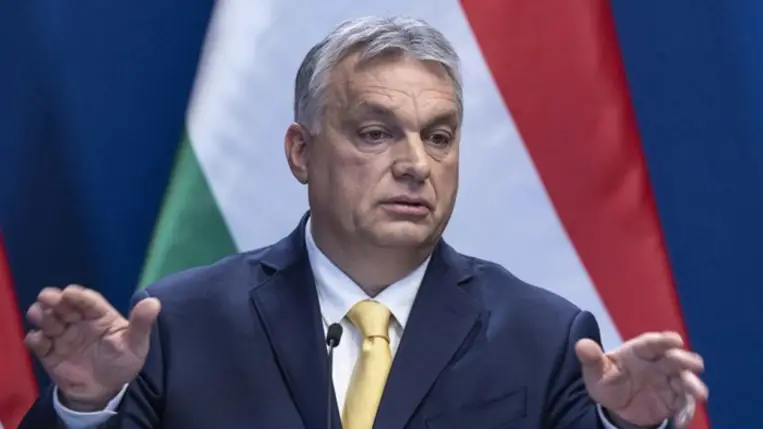 Orbán Viktor a NATO-csúcsra utazott: a magyar álláspont szerint gyors fegyverszünet kell