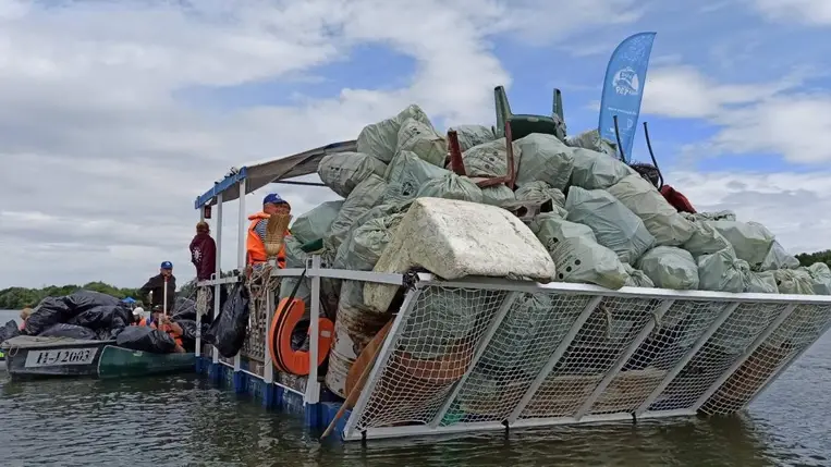 Több mint 1500 zsák szemetet gyűjtöttek össze a III. Tisza-tavi PET Kupán