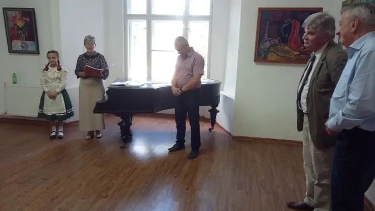 Jótékonysági koncert és Homoki Gábor-tárlat Péterfalván