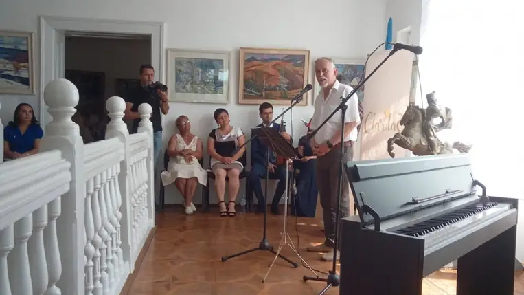 Jótékonysági koncert és Homoki Gábor-tárlat Péterfalván