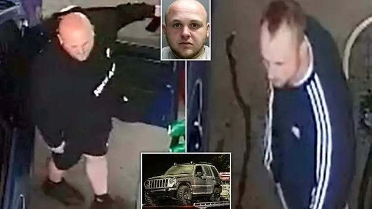 Lelocsolták benzinnel, majd a sofőrrel együtt felgyújtották az autót