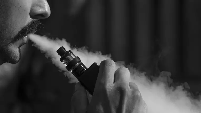Ebben az országban már betiltották az e-cigarettát