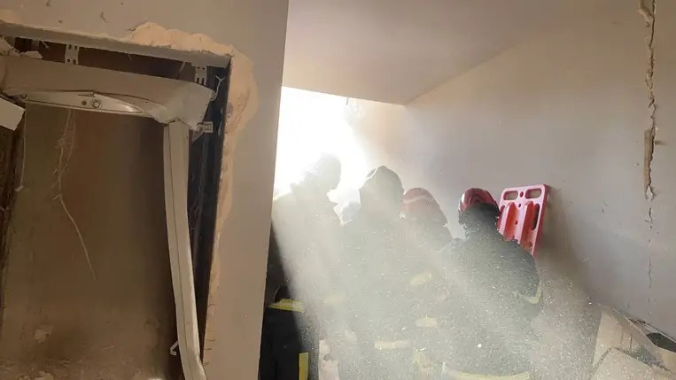 Rakétatámadás érte Kijevet vasárnap reggel, melynek következtében találatot  kapott egy többemeletes lakóház.