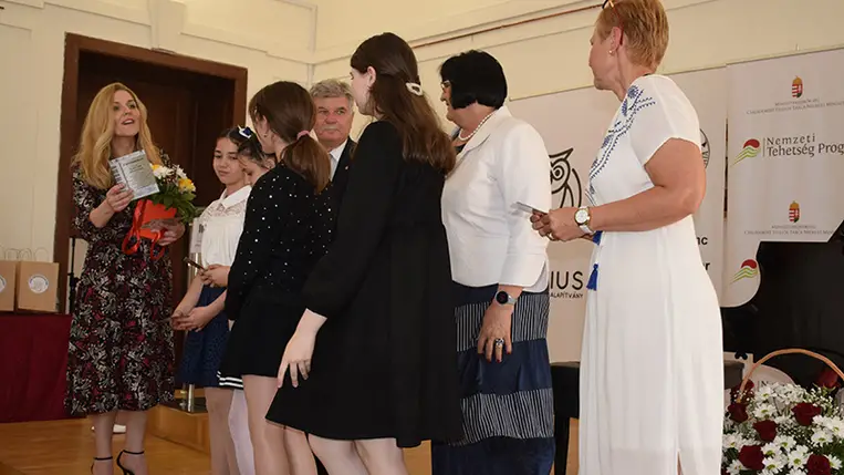 A harmadik alkalommal megrendezett ZeneVarázslat záró rendezvényére a beregszászi II. Rákóczi Ferenc Kárpátaljai Magyar Főiskola Esztergom termében került sor. Fotó: Kovács Elemér