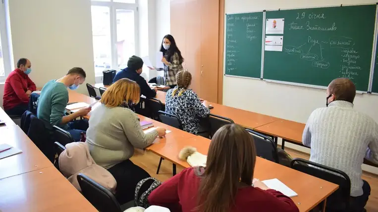 Ismét megkezdődtek a Kárpátalja szerte megvalósuló magyar és ukrán mint idegen nyelv tanfolyamok