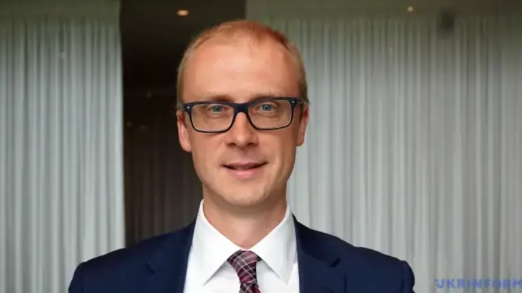 Kijev szerint elhamarkodott lépés az amerikai diplomatacsaládok hazarendelése Ukrajnából