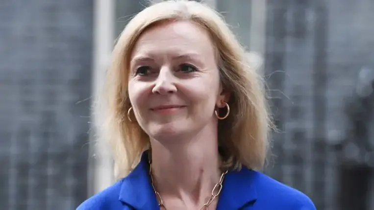 Brit külügyminiszter: A nyugati szövetségesek kiállnak a demokrácia mellett a diktatúrával szemben