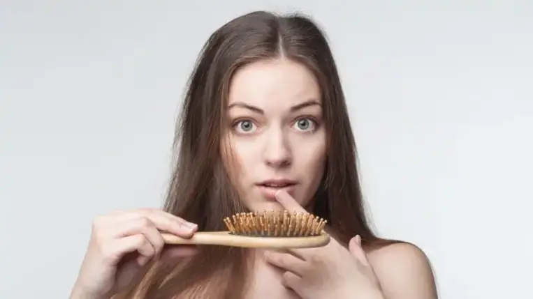 A hajhullás 10 meglepő oka