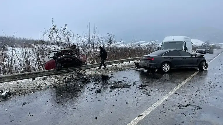 Tömegbaleset történt Kárpátalján, melynek következtében meghalt egy 76 éves férfi.