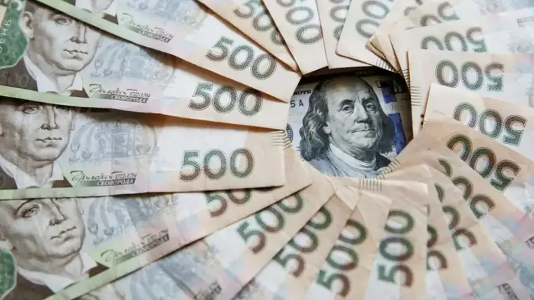 Közgazdász: Egyelőre nem kell a hrivnya leértékelődésétől tartani
