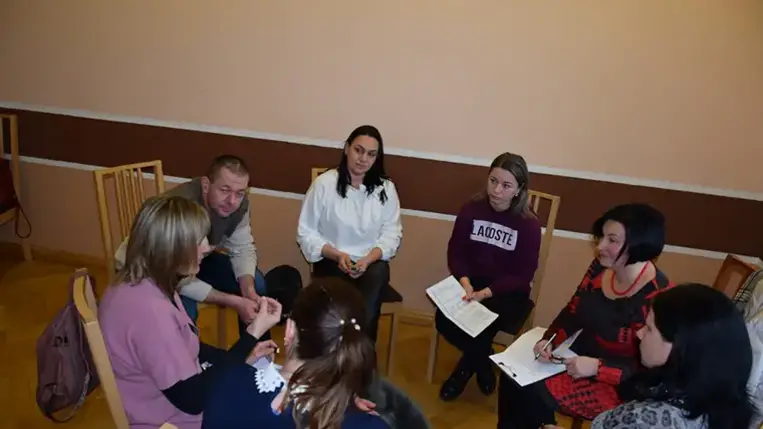 A KMNE a napokban tartotta évindító rendezvényét a beregszászi római katolikus egyházközség Pásztor Ferenc Közösségi és Zarándok Házában, ahol a legerősebb láncszem, a szervezet összekötői találkoztak.