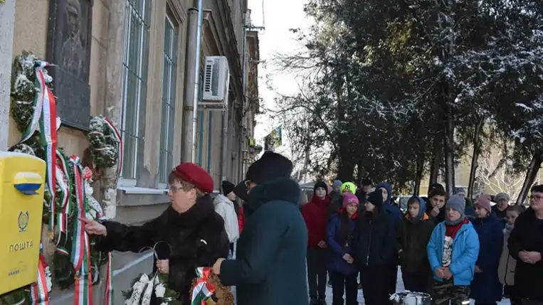 Az egybegyűlteket Molnár D. István, a KMKSZ beregszászi szervezetének elnöke köszöntötte, aki megerősítette: az elmúlt csaknem két évszázad alatt kiderült, hogy a magyarok himnusza jelentős identitáserősítő szereppel bír.