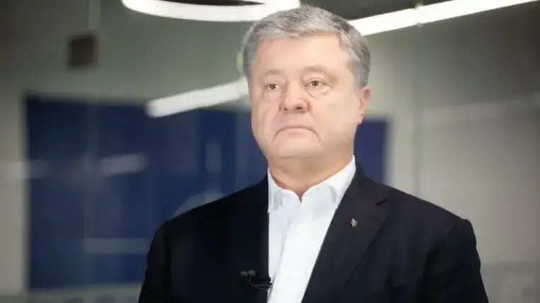 Petro Porosenko volt elnök teljes vagyonát zárolta a bíróság