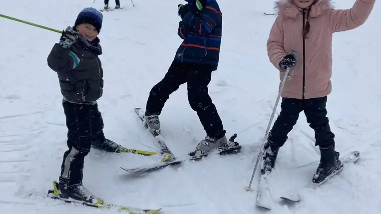 Sítúráztak és hófánkoztak a nagycsaládosok