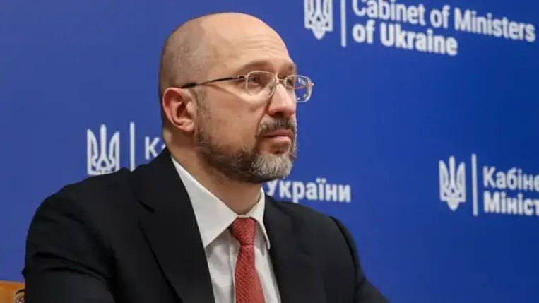 Smihal: Idén 3 ezer hrivnyára nő a 70 év felettiek minimálnyugdíja