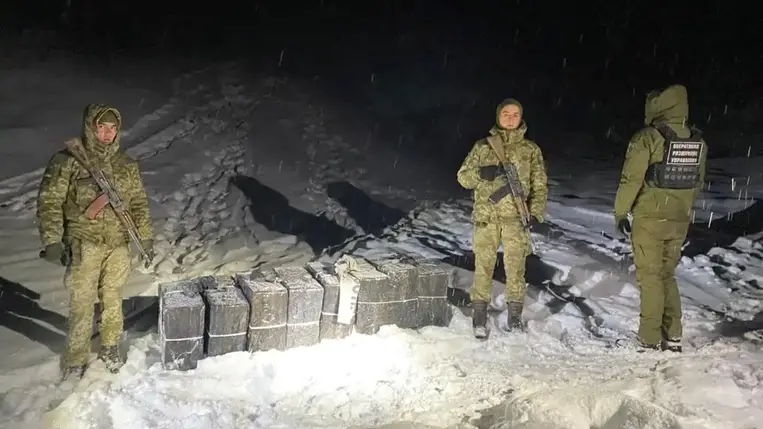 Közel 4000 csomag cigarettát akartak Romániába átjuttatni a csempészek