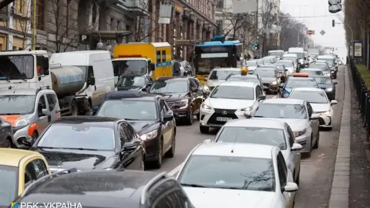 Ukrajnában változott az autók regisztrációs díja