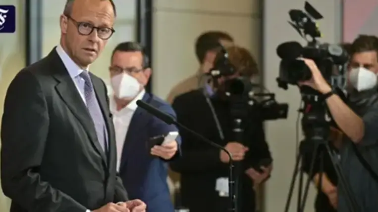 Kijevbe látogat a CDU elnöke, de Klicskóval találkozik, nem Zelenszkijjel