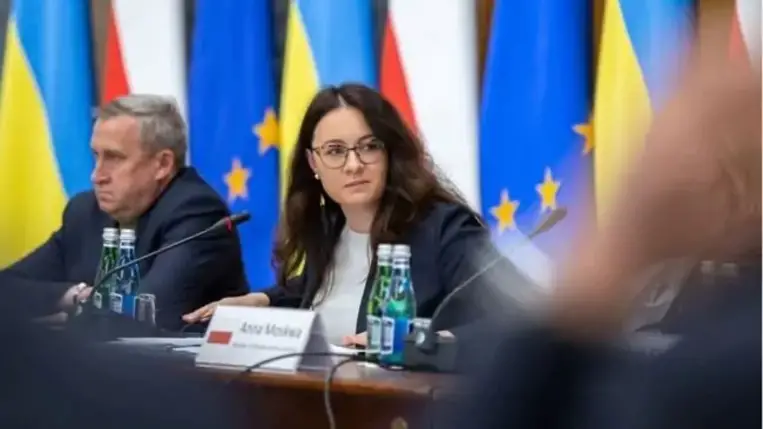 Gazdasági miniszter: Ukrajna megállapodott Lengyelországgal üzemanyag szállításáról