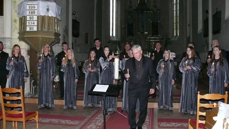 Cantus-jótékonysági koncert a beregszászi római katolikus templomban