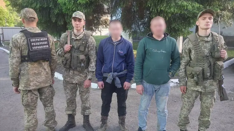 Két cigarettacsempészt fogtak el az ukrán határőrök Kárpátalján