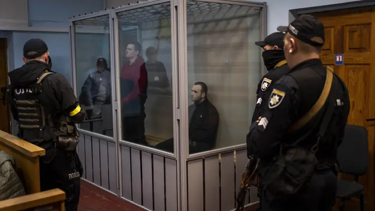 Két orosz katonát ítéltek el háborús bűnök miatt