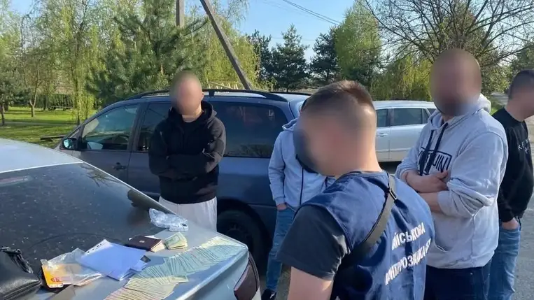 Kárpátalján szervezte 15 000 dollár fejében a hadköteles férfiak tiltott határátlépését