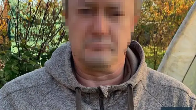 A beregszászi járásban egy férfi kendert termesztett fóliaházában. Fotó: zak.gp.gov.ua