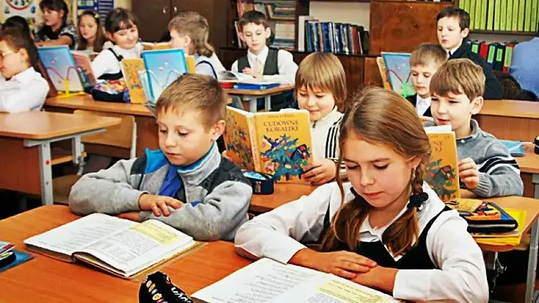 Csaknem kétszázezer ukrán gyermek tanul lengyelországi iskolákban