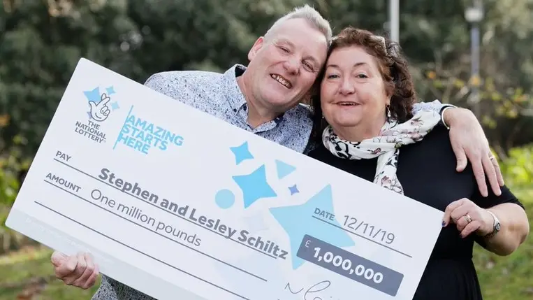 Lottómilliomosként továbbra is teherautót vezet
