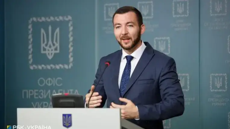 Szerhij Nyikiforov, az ukrán elnök sajtótitkára szerint a háborúnak tárgyalások vetnek majd véget, de helyzetünk a katonaságtól függ.