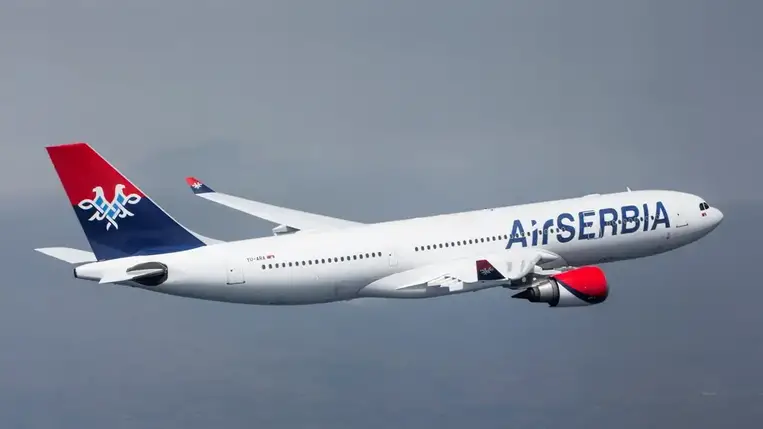 Négy napon belül másodszor jeleztek bombariadót az Air Serbia szerb légitársaság Belgrádból Moszkvába tartó gépén, a múlt pénteki eset hamisnak bizonyult, hétfőn pedig szintén visszafordult a gép, de még vizsgálják.