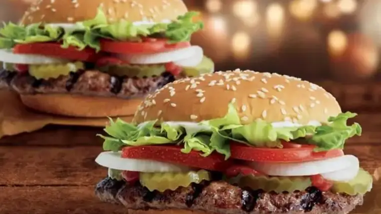 Hiába akarja az anyacég, egyelőre nem zár be az orosz Burger King