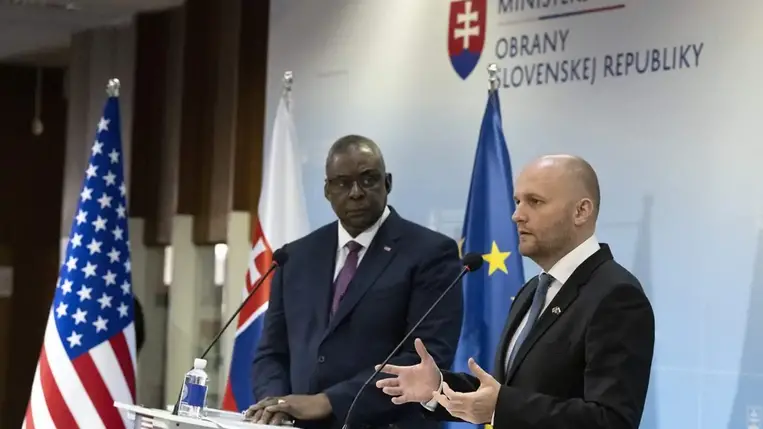 Szlovákia és az Egyesült Államok kész tovább segíteni Ukrajnát